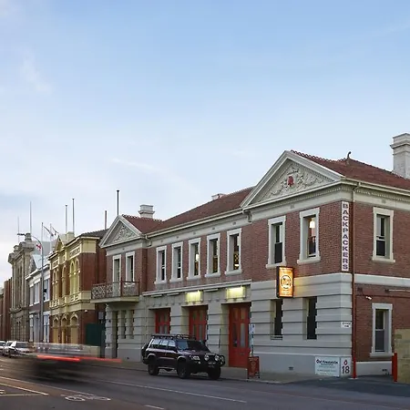 Old Fire Station Backpackers-2